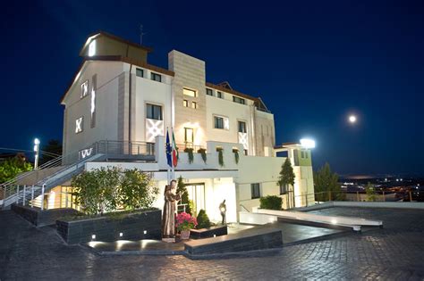 hotel vittoria san giovanni rotondo.